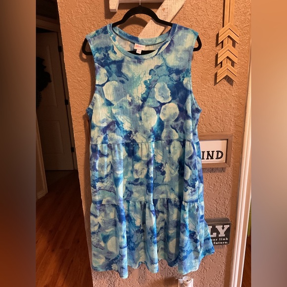 LuLaRoe Dresses & Skirts - Lularoe Sleeveless Tiered Multi Shades Blue Watercolor Dress Women’s Size Large